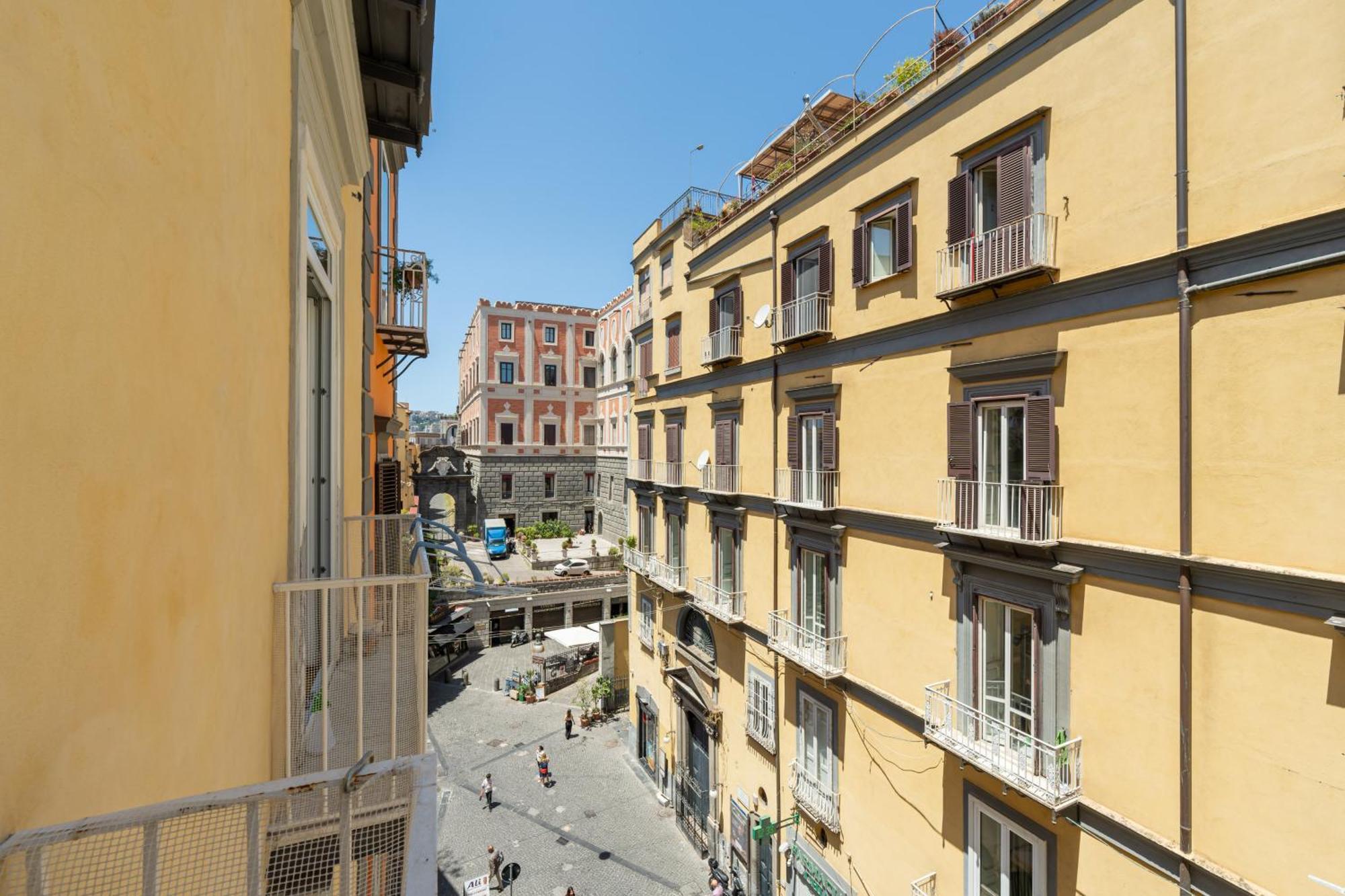 Aristocrat Chiaia Bridge Daire Napoli Dış mekan fotoğraf